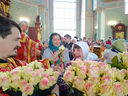 ДЕНЬ СВЯТЫХ ЖЕН-МИРОНОСИЦ