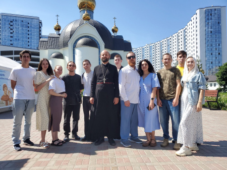 ПО-СЕМЕЙНОМУ УЮТНО, РАДОСТНО И ПО-НАСТОЯЩЕМУ ЖИВО