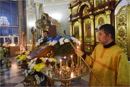 ПРАВЯЩИЙ АРХИЕРЕЙ СОВЕРШИЛ ВСЕНОЩНОЕ БДЕНИЕ