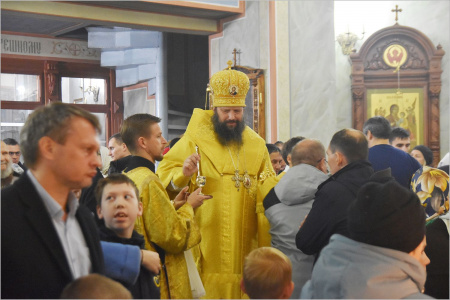 ПРАВЯЩИЙ АРХИЕРЕЙ СОВЕРШИЛ ВСЕНОЩНОЕ БДЕНИЕ