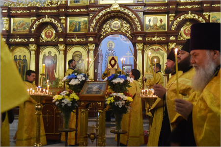 ПРАВЯЩИЙ АРХИЕРЕЙ СОВЕРШИЛ ВСЕНОЩНОЕ БДЕНИЕ