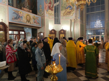 ПРАВЯЩИЙ АРХИЕРЕЙ СОВЕРШИЛ ВСЕНОЩНОЕ БДЕНИЕ